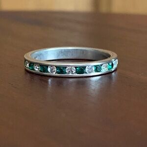 Silver plated green and clear rhinestone ring size 7.75